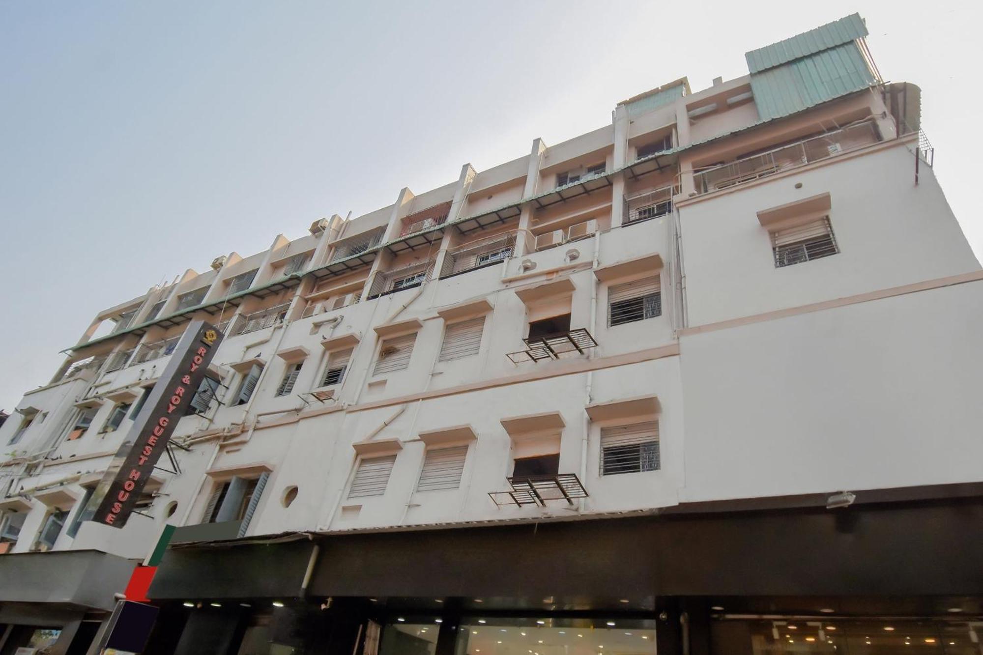 Hotel O Lindsay Inn Guest House Bara Bazar Экстерьер фото