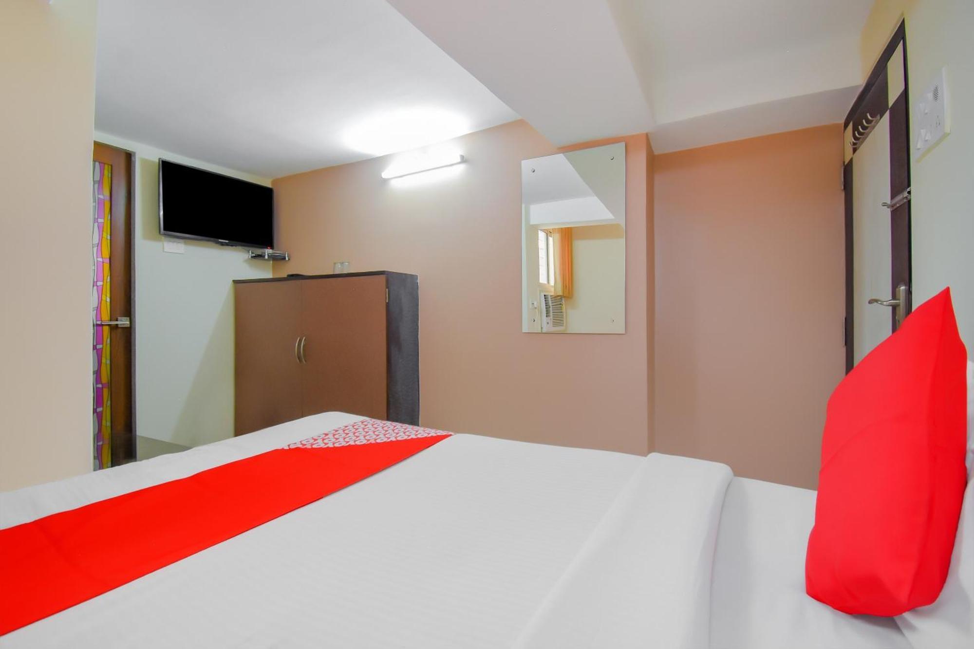 Hotel O Lindsay Inn Guest House Bara Bazar Экстерьер фото