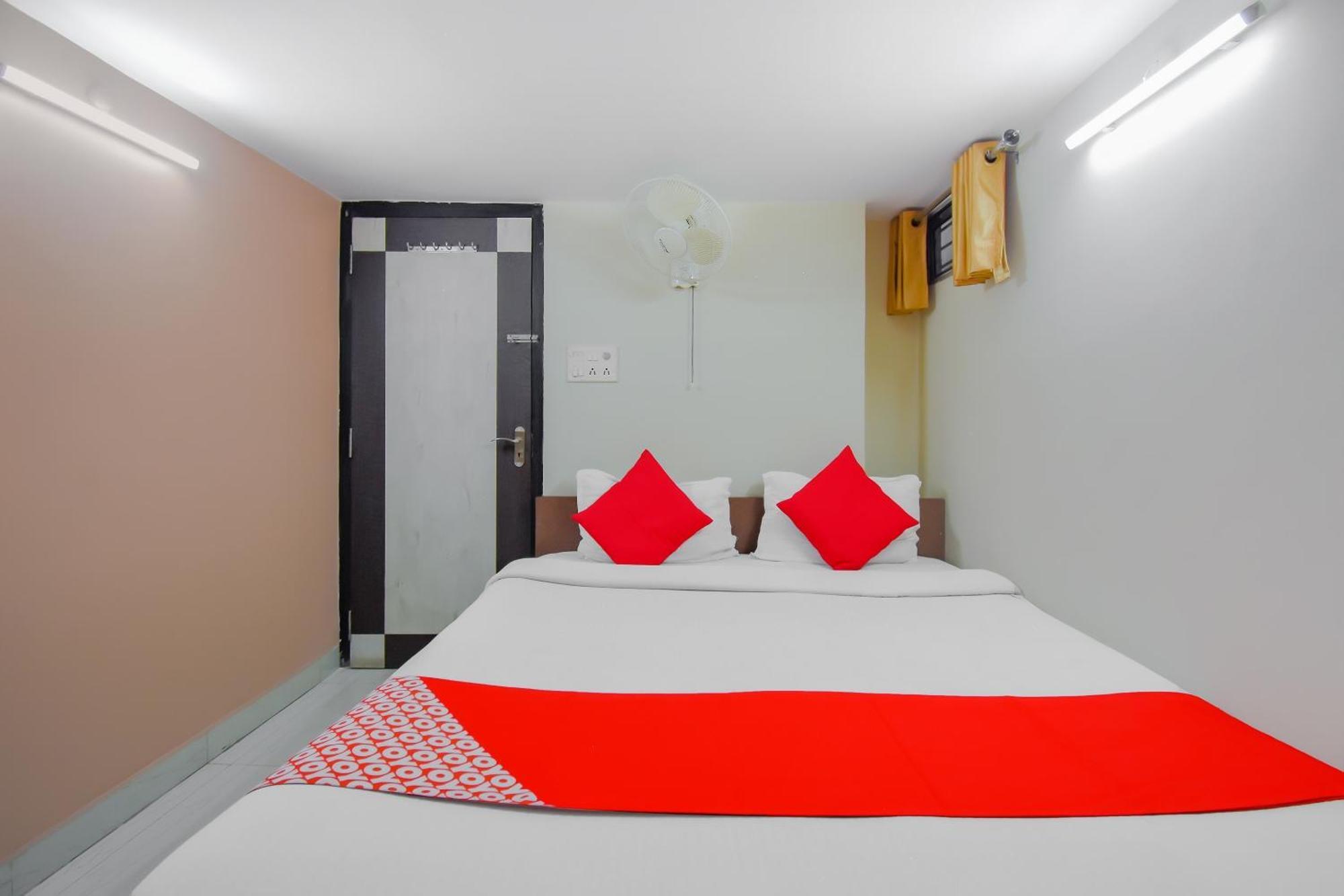 Hotel O Lindsay Inn Guest House Bara Bazar Экстерьер фото